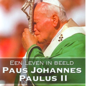Paus Johannes Paulus II: een leven in beeld